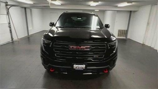 2025 GMC Acadia AWD AT4