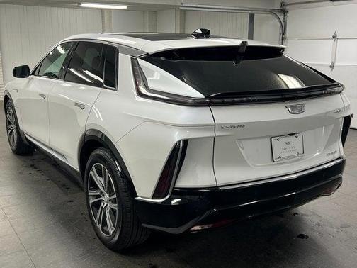 2024 Cadillac LYRIQ Luxury w/1SD