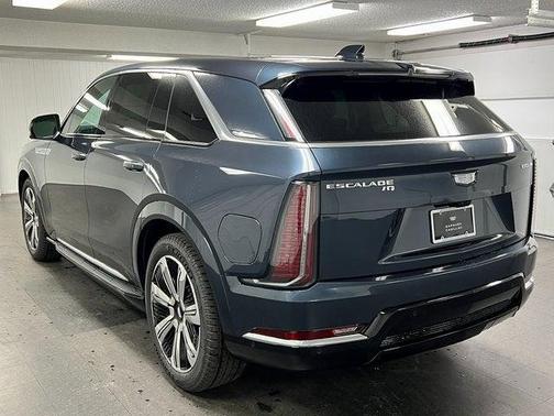 2026 Cadillac Escalade IQ Luxury