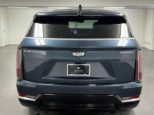 2026 Cadillac Escalade IQ Luxury