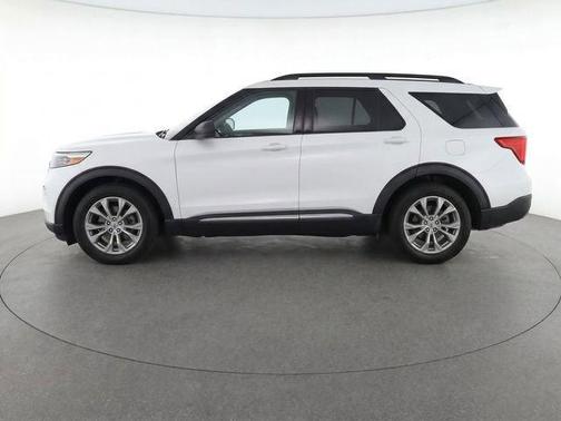 White 2020 Ford Explorer XLT