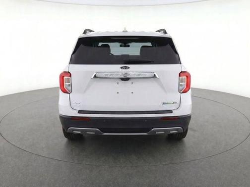 White 2020 Ford Explorer XLT