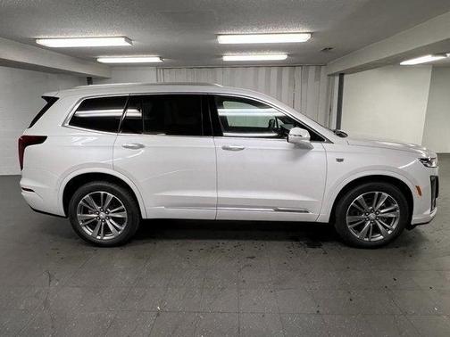 2025 Cadillac XT6 Premium Luxury AWD
