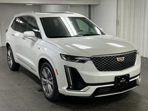 2025 Cadillac XT6 Premium Luxury AWD