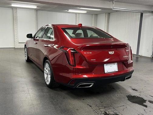 2024 Cadillac CT4 Luxury