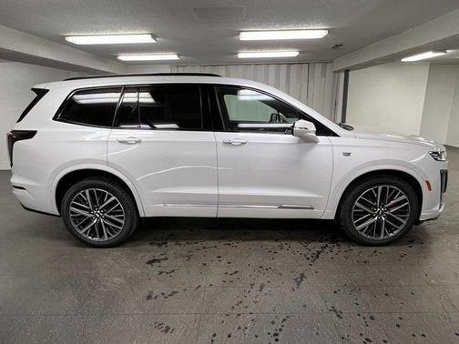 2025 Cadillac XT6 Sport AWD