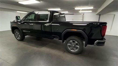 2025 GMC Sierra 2500 SLT