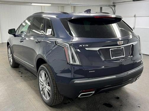 2025 Cadillac XT5 Sport