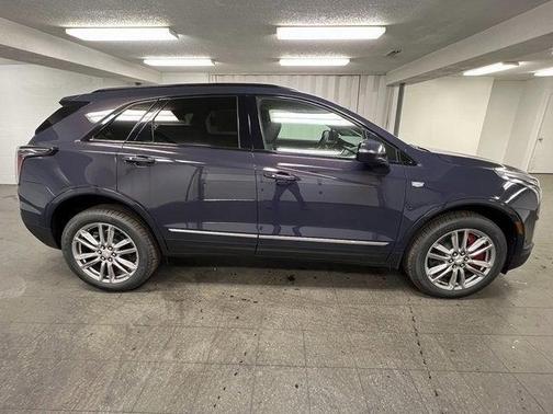 2025 Cadillac XT5 Sport