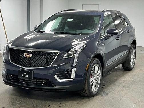 2025 Cadillac XT5 Sport