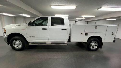 White 2022 RAM 3500 Tradesman Crew Cab 4x4 8' Box