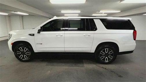 2023 GMC Yukon XL 4WD AT4