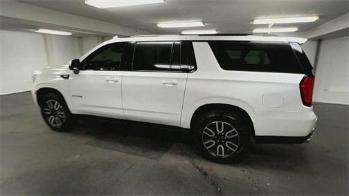 2023 GMC Yukon XL 4WD AT4