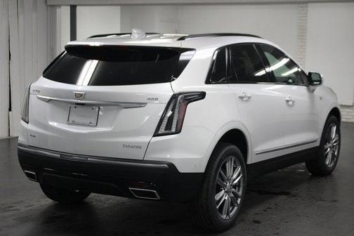 2025 Cadillac XT5 Sport