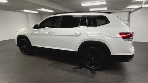 2022 Volkswagen Atlas 2.0T SE w/Technology