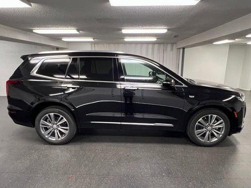 2025 Cadillac XT6 Premium Luxury AWD