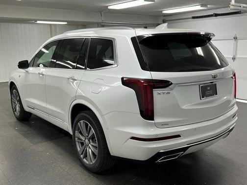 2025 Cadillac XT6 Premium Luxury AWD