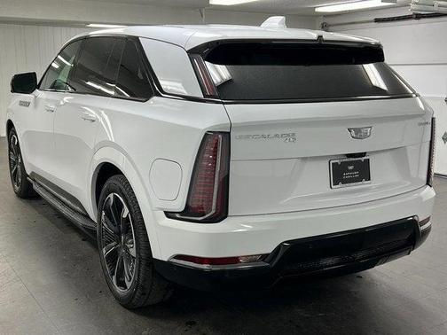 2025 Cadillac Escalade IQ Sport 2