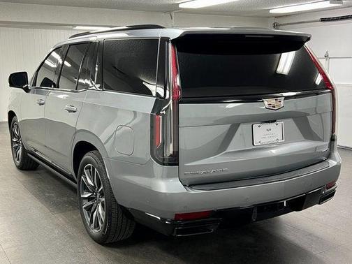 2023 Cadillac Escalade Sport