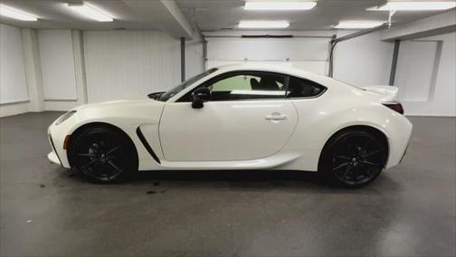 2025 Toyota GR86 Premium
