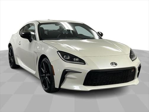 2025 Toyota GR86 Premium