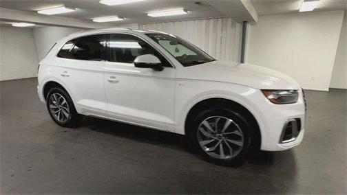 2023 Audi Q5 45 S line Premium Plus