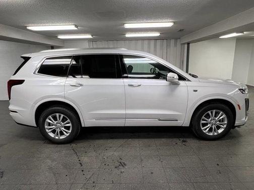 2025 Cadillac XT6 Luxury AWD