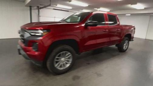 Radiant Red Tintcoat 2026 Chevrolet Colorado LT