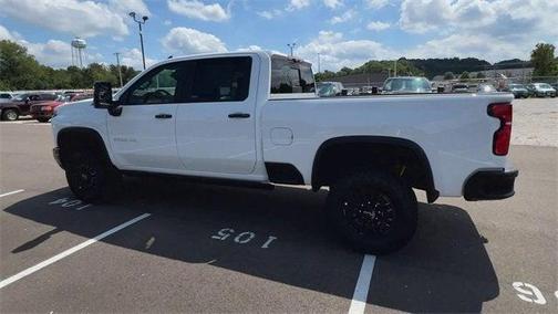 2025 Chevrolet Silverado 2500 4WD Crew Cab Standard Bed ZR2