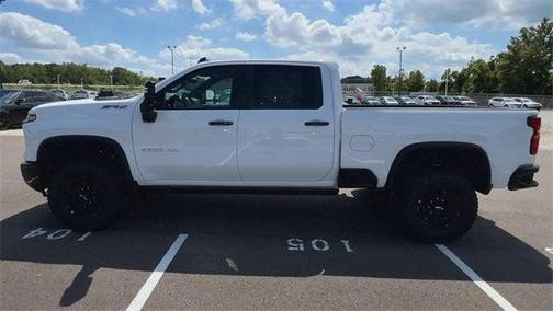 2025 Chevrolet Silverado 2500 4WD Crew Cab Standard Bed ZR2