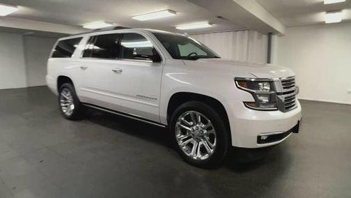 Iridescent Pearl Tricoat 2019 Chevrolet Suburban Premier