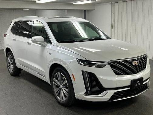 2025 Cadillac XT6 Premium Luxury AWD