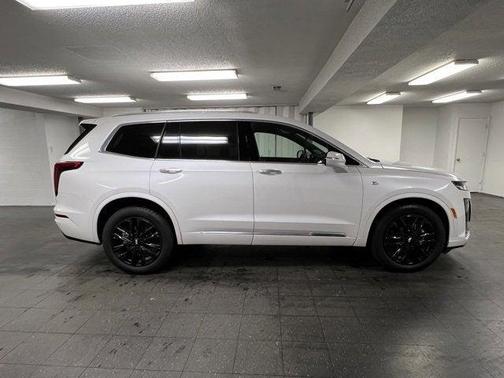 2025 Cadillac XT6 Premium Luxury AWD