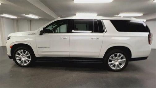 2023 Chevrolet Suburban 4WD High Country