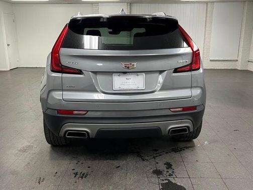Argent Silver Metallic 2023 Cadillac XT4 Premium Luxury