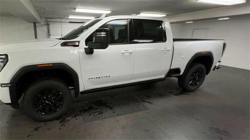2025 GMC Sierra 2500 AT4