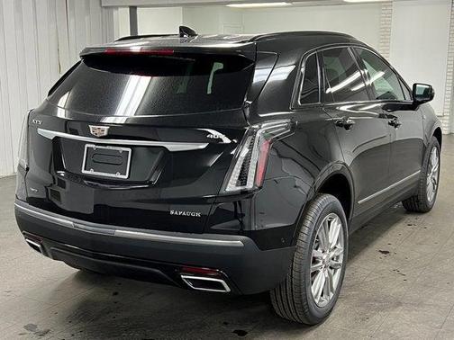 2025 Cadillac XT5 Sport