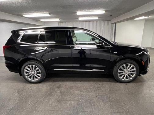 2025 Cadillac XT6 Premium Luxury AWD