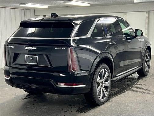 2025 Cadillac Escalade IQ Luxury 1