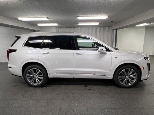 2025 Cadillac XT6 Premium Luxury AWD