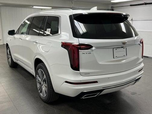 2025 Cadillac XT6 Premium Luxury AWD