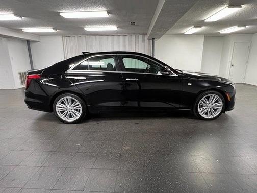 2023 Cadillac CT4 Premium Luxury