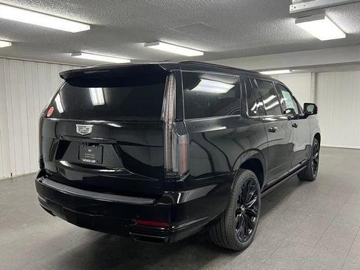 2026 Cadillac Escalade ESV Sport Platinum