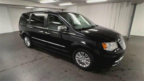 2015 Chrysler Town & Country Touring-L