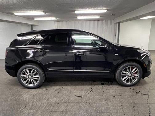 2025 Cadillac XT5 Sport