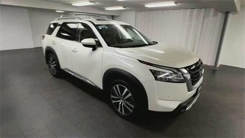 2023 Nissan Pathfinder Platinum 4WD