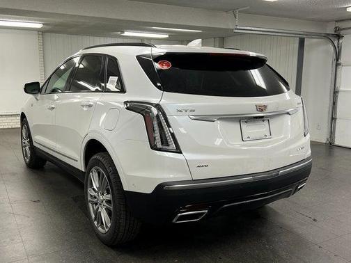 2025 Cadillac XT5 Sport
