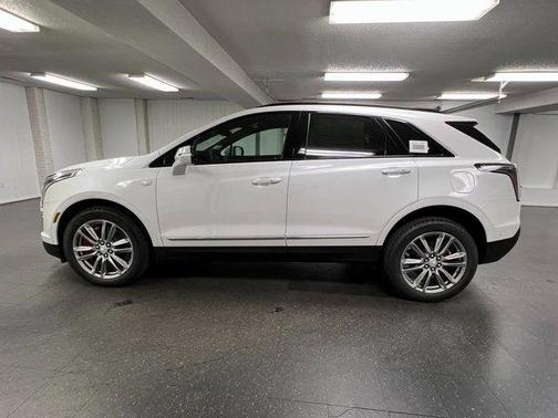 2025 Cadillac XT5 Sport