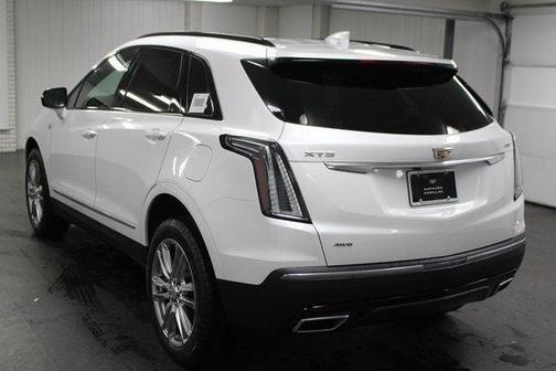 2025 Cadillac XT5 Sport