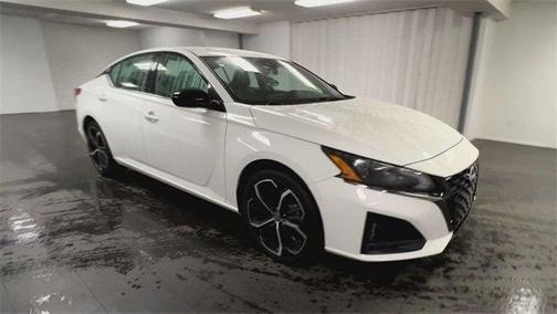 2024 Nissan Altima SR FWD